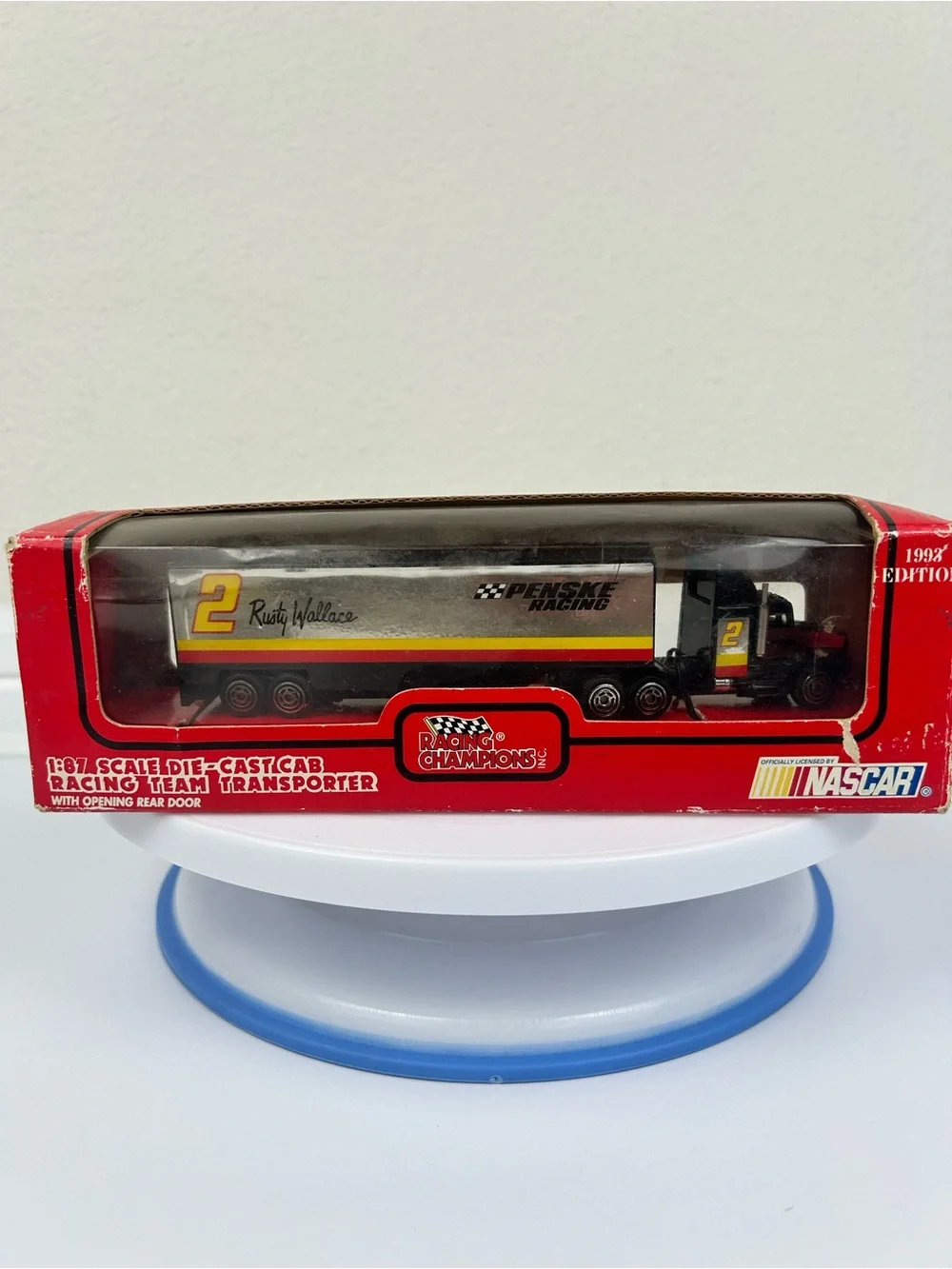 Racing Champions Rusty Wallace #2 Penske NASCAR 1:87 Diecast Transporter & cards